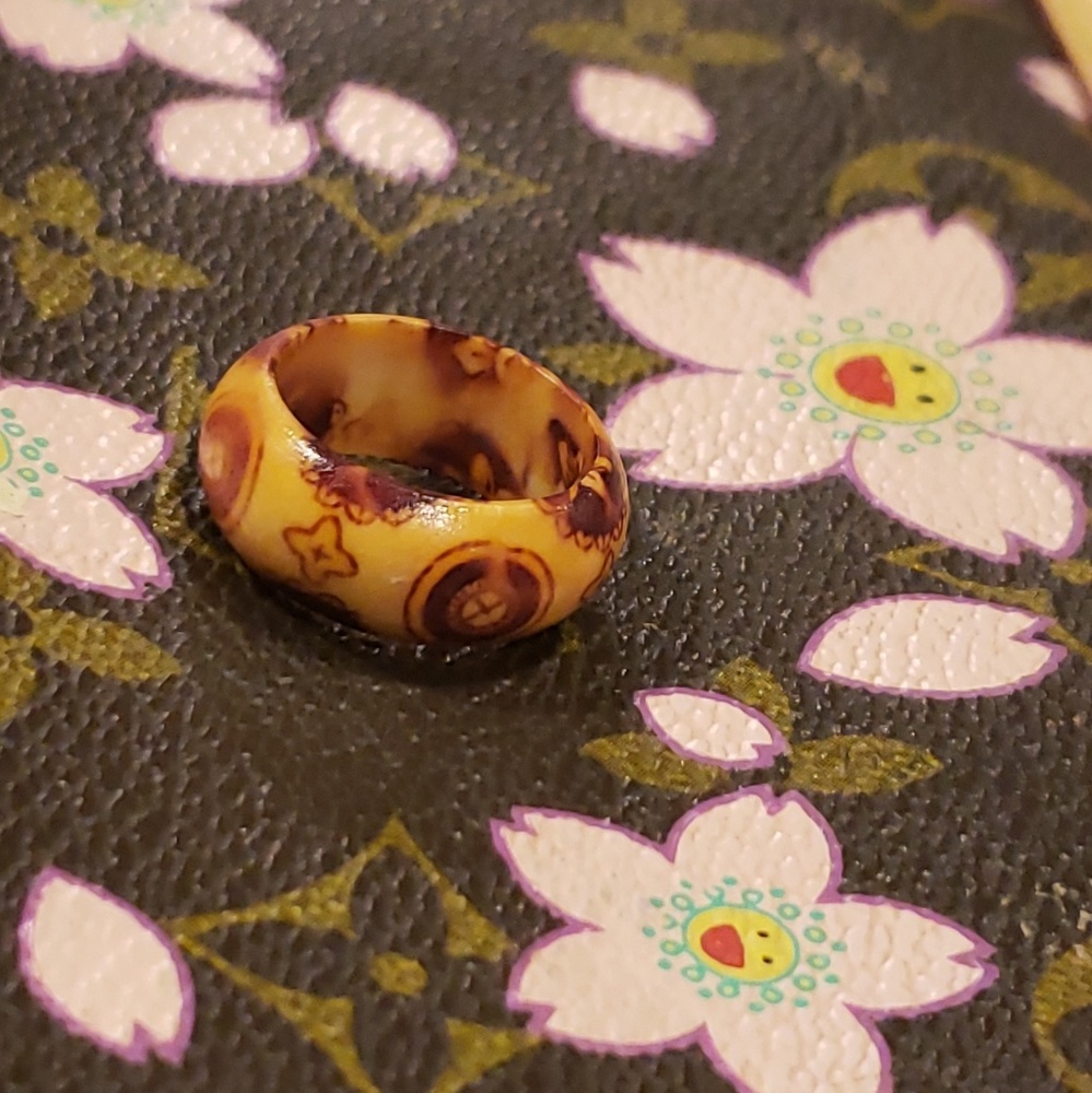 Awesome Wooden Ring. Brand new. Great Look.